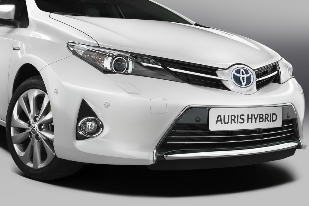 Toyota-Auris-Hybrid